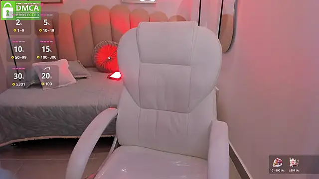 Snapshot of Karliie_kloss_ chatting on November 28, 4:48 am Karliie kloss online show from November 28, 4:48 am