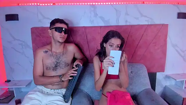 HellAndDante  online show from January 18, 1:42 am