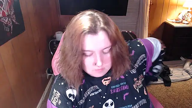 Snapshot of vanessraine chatting on February 4, 3:45 am vanessraine online show from February 4, 3:45 am