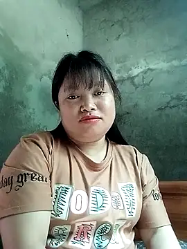 Snapshot of Tdtd57 chatting on March 28, 4:12 am Tdtd57 online show from March 28, 4:12 am