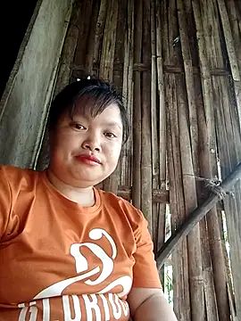 Snapshot of Tdtd57 chatting on April 6, 8:59 am Tdtd57 online show from April 6, 8:59 am