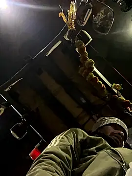 Snapshot of meralund9inch chatting on February 14, 11:01 pm meralund9inch online show from February 14, 11:01 pm