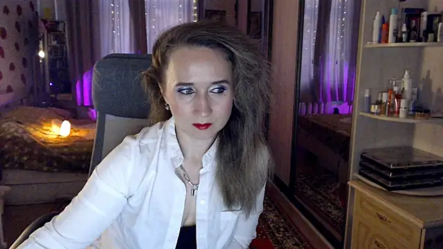 Snapshot of ClassyInna chatting on October 8, 11:41 am ClassyInna online show from October 8, 11:41 am