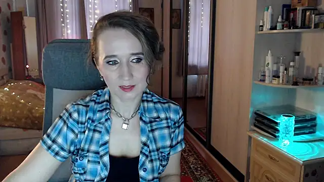 Snapshot of ClassyInna chatting on October 21, 8:37 am ClassyInna online show from October 21, 8:37 am