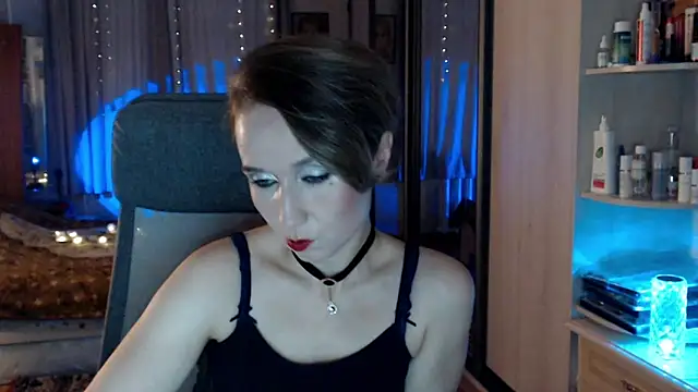 Snapshot of ClassyInna chatting on November 19, 5:51 am ClassyInna online show from November 19, 5:51 am