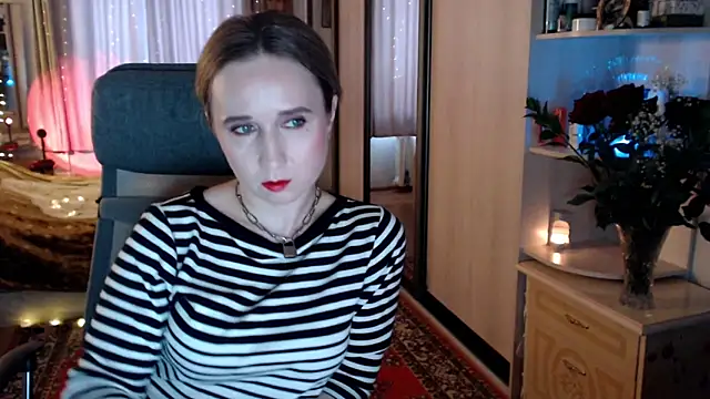 Snapshot of ClassyInna chatting on February 16, 10:11 am ClassyInna online show from February 16, 10:11 am