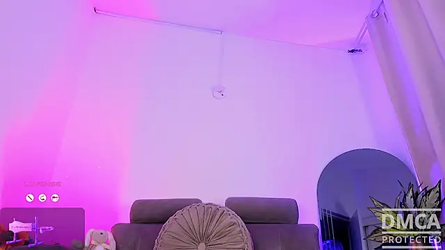Snapshot of SebastianHilton chatting on April 14, 3:34 am SebastianHilton online show from April 14, 3:34 am