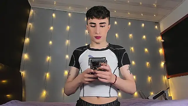 Snapshot of SebastianHilton chatting on May 7, 12:10 pm SebastianHilton online show from May 7, 12:10 pm
