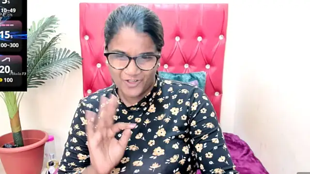 Strawberry Lips online show from September 24, 5:00 am