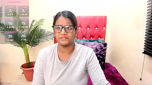 Strawberry Lips online show from September 30, 4:39 am