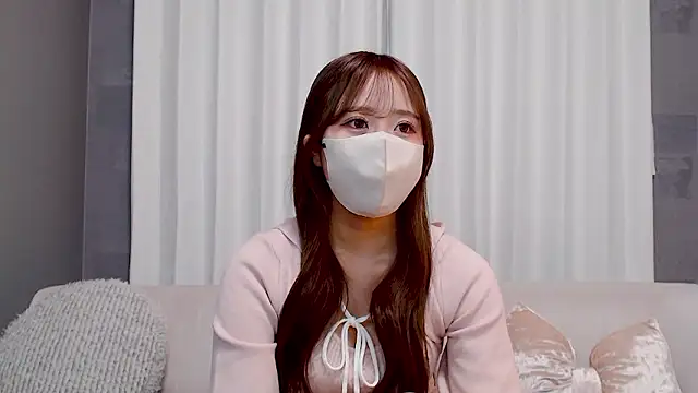 Snapshot of _YUI_CHAN_ chatting on January 13, 11:04 am YUI CHAN online show from January 13, 11:04 am