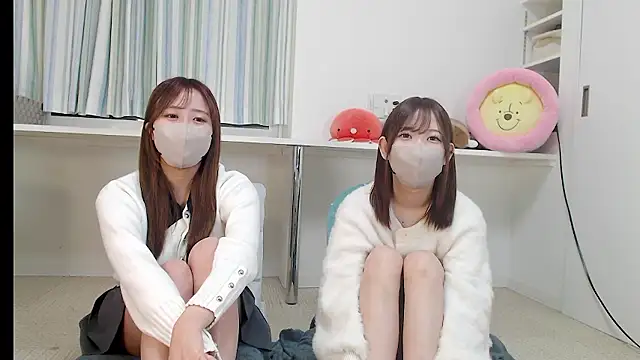 Snapshot of _YUI_CHAN_ chatting on February 7, 11:14 am YUI CHAN online show from February 7, 11:14 am