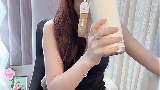 Shenlly online show from May 3, 1:22 am