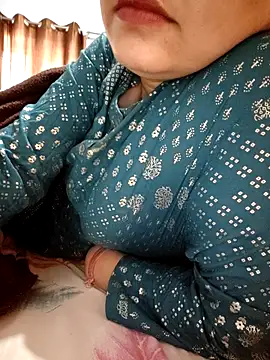 Snapshot of CUTE-PX chatting on February 24, 5:16 am CUTE-PX online show from February 24, 5:16 am