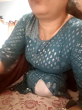 Snapshot of CUTE-PX chatting on February 25, 5:06 am CUTE-PX online show from February 25, 5:06 am