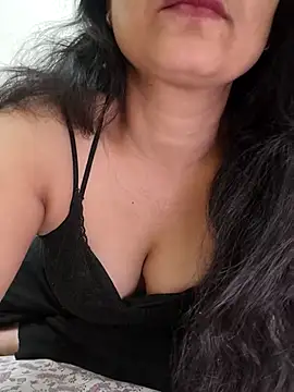 Snapshot of CUTE-PX chatting on April 11, 6:18 am CUTE-PX online show from April 11, 6:18 am