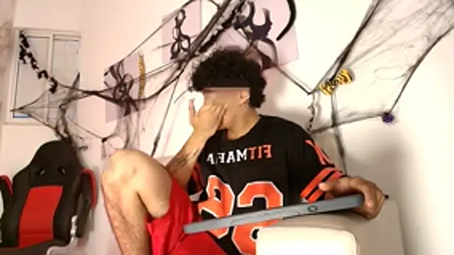 mikey banji online show from October 25, 9:42 pm