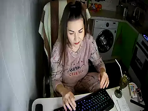 Snapshot of Adda1205 chatting on January 17, 3:00 am Adda1205 online show from January 17, 3:00 am