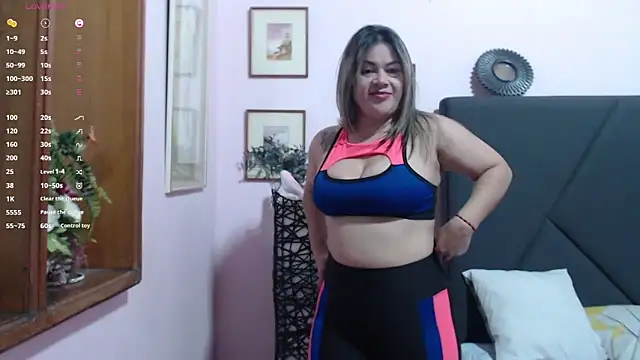 Snapshot of pamela_echeverria chatting on September 29, 10:31 am pamela echeverria online show from September 29, 10:31 am