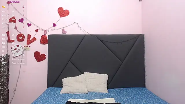 pamela echeverria online show from March 12, 11:16 am