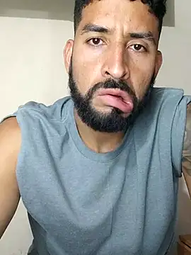 Snapshot of Alexsexygamer chatting on September 29, 12:05 am Alexsexygamer online show from September 29, 12:05 am