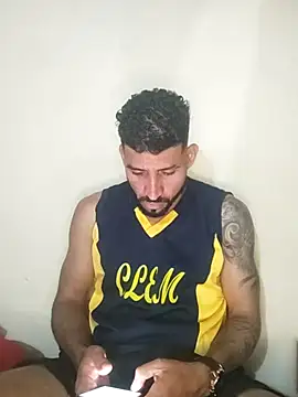 Snapshot of Alexsexygamer chatting on October 18, 8:31 pm Alexsexygamer online show from October 18, 8:31 pm