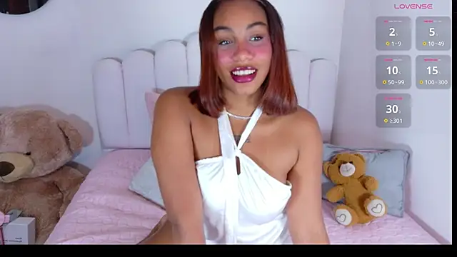 Sofia Stanley online show from April 3, 3:37 am