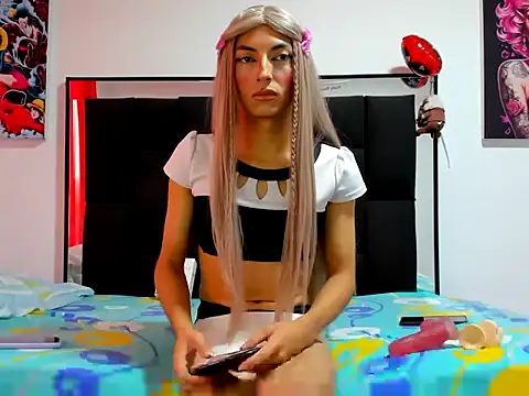 Snapshot of xamila_muaa chatting on February 18, 12:34 pm xamila muaa online show from February 18, 12:34 pm