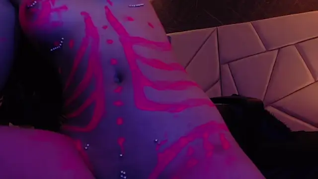 sophiaa 7 online show from October 31, 12:06 pm