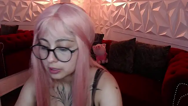 Snapshot of sophiaa_7 chatting on March 5, 6:26 pm sophiaa 7 online show from March 5, 6:26 pm