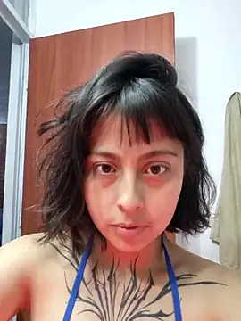 Snapshot of sophiaa_7 chatting on April 11, 1:32 am sophiaa 7 online show from April 11, 1:32 am