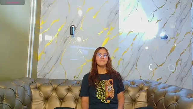 Snapshot of angeles_azul chatting on February 18, 12:45 pm angeles azul online show from February 18, 12:45 pm