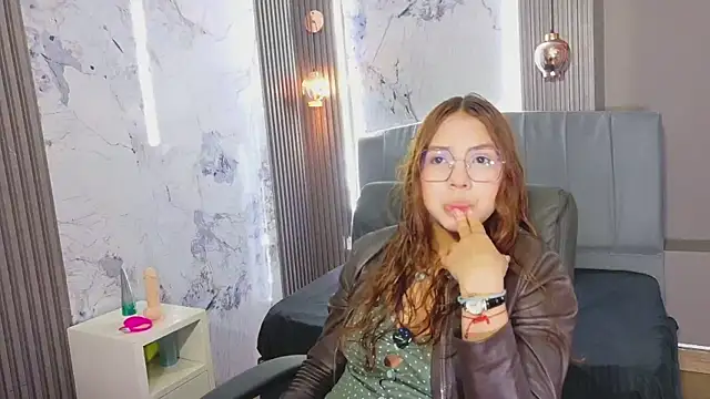 Snapshot of angeles_azul chatting on March 11, 1:17 pm angeles azul online show from March 11, 1:17 pm