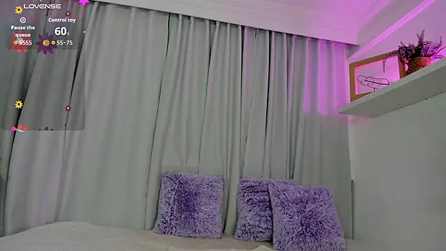 Snapshot of meloody7 chatting on March 31, 3:30 am meloody7 online show from March 31, 3:30 am