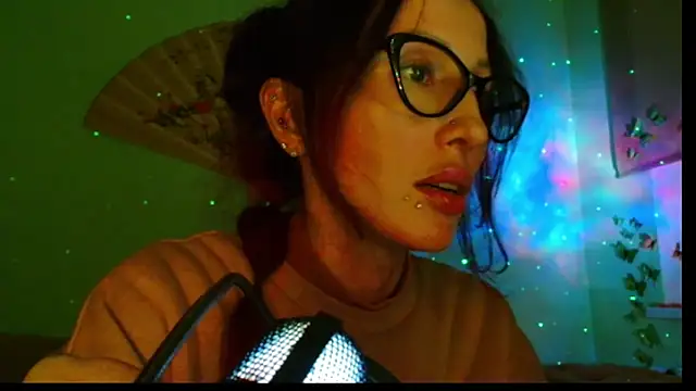 Snapshot of KiotoShine chatting on September 26, 10:36 pm KiotoShine online show from September 26, 10:36 pm