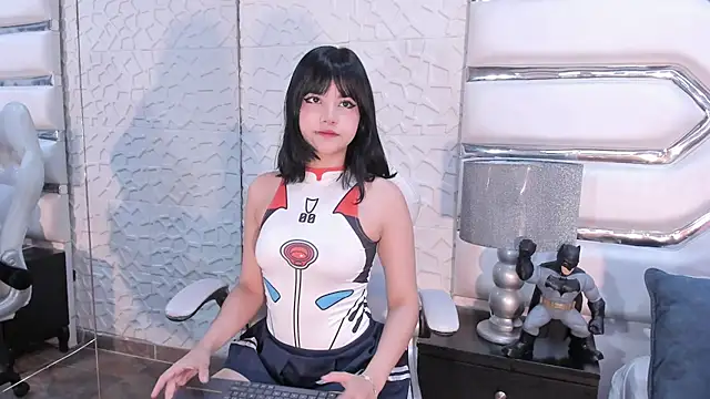 Snapshot of TatiLee chatting on December 20, 2:35 pm TatiLee online show from December 20, 2:35 pm