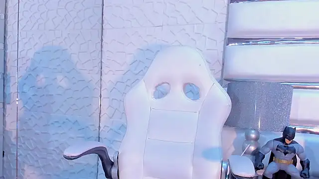 Snapshot of TatiLee chatting on December 22, 12:46 pm TatiLee online show from December 22, 12:46 pm