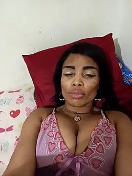 Snapshot of SEXYMOANSXX chatting on April 10, 8:02 pm SEXYMOANSXX online show from April 10, 8:02 pm