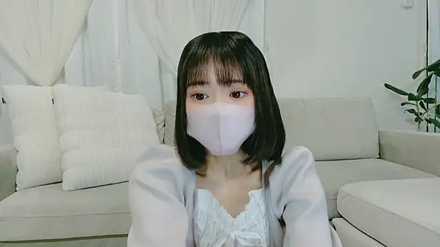 Snapshot of anone10101 chatting on March 28, 2:05 pm anone10101 online show from March 28, 2:05 pm