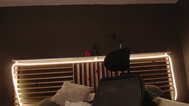 PaulEvens online show from December 4, 1:31 pm