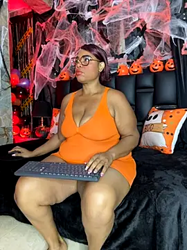 Snapshot of aranzzalatin chatting on October 25, 12:13 pm aranzzalatin online show from October 25, 12:13 pm