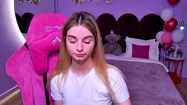 SweetyLicky online show from November 19, 4:07 pm