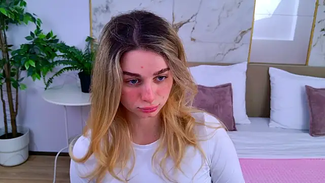 SweetyLicky online show from February 6, 3:59 pm