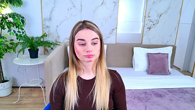 Snapshot of SweetyLicky chatting on February 28, 4:30 pm SweetyLicky online show from February 28, 4:30 pm