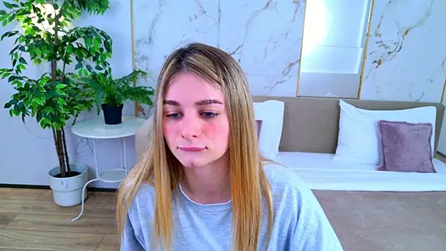 Snapshot of SweetyLicky chatting on March 20, 4:12 pm SweetyLicky online show from March 20, 4:12 pm