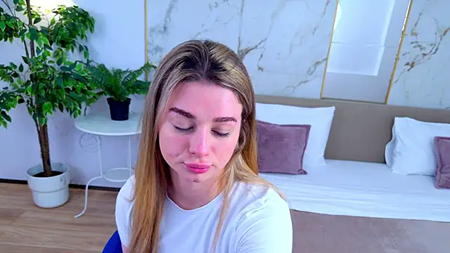 Snapshot of SweetyLicky chatting on March 29, 4:07 pm SweetyLicky online show from March 29, 4:07 pm