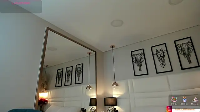 Viollet xoxo online show from November 8, 7:34 pm