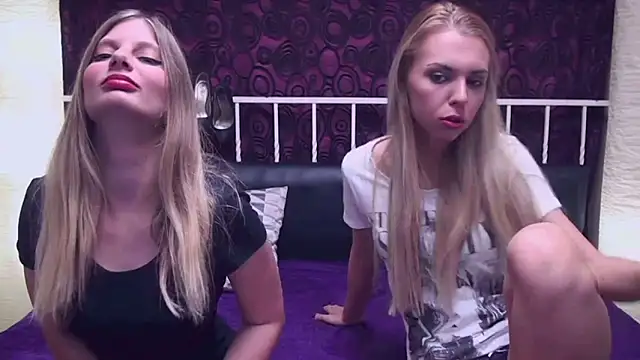 Snapshot of BlondeWitches chatting on March 8, 1:25 pm BlondeWitches online show from March 8, 1:25 pm