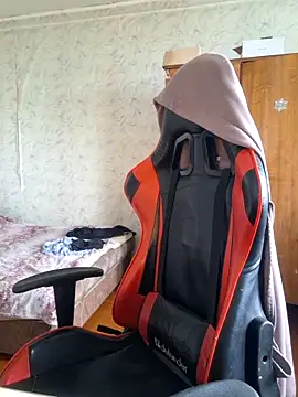 SlipperSherry online show from February 7, 7:45 am