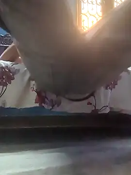 Snapshot of Corporatecouple chatting on October 19, 7:53 am Corporatecouple online show from October 19, 7:53 am